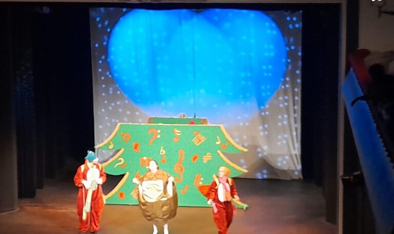 VÁNOČNÍ HVĚZDA-divadlo Klatovy